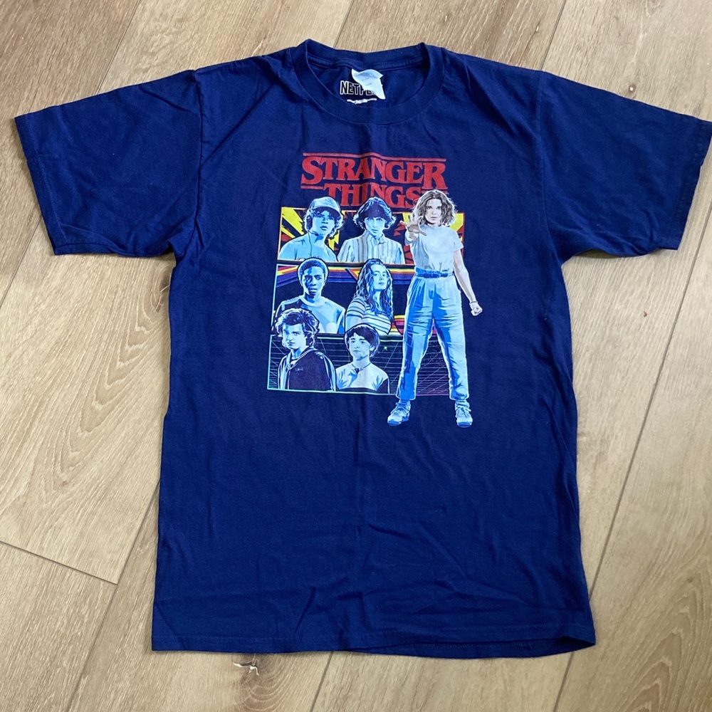 Netflix Stranger things tee top t shirt size adult Small